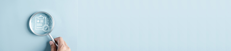 Une loupe examinant un dossier médical numérique, symbole de santé, données et sécurité - La Prévention Médicale Une loupe examinant un dossier médical numérique, symbole de santé, données et sécurité - La Prévention Médicale