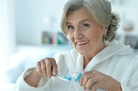 Prévention bucco-dentaire chez la personne âgée : les bonnes pratiques