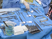 Un chariot de bloc opératoire - La Prévention Médicale