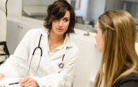 Femme médecin